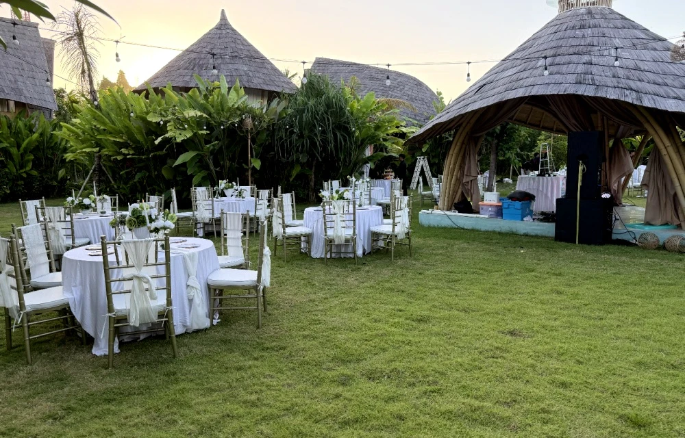 Bamboo Tropical Retreat One Bedroom Bamboo House near Sanur Image